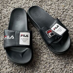 Fila Black Logo Slide Sandals